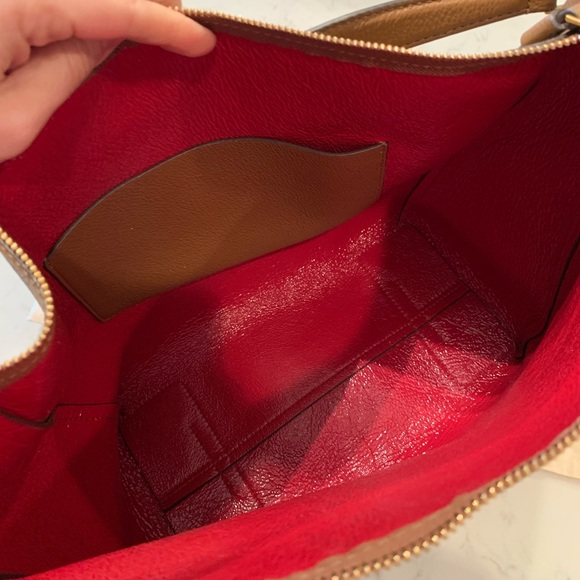 Used-excellent condition Tory Burch Perry Bag - Picture 4 of 8